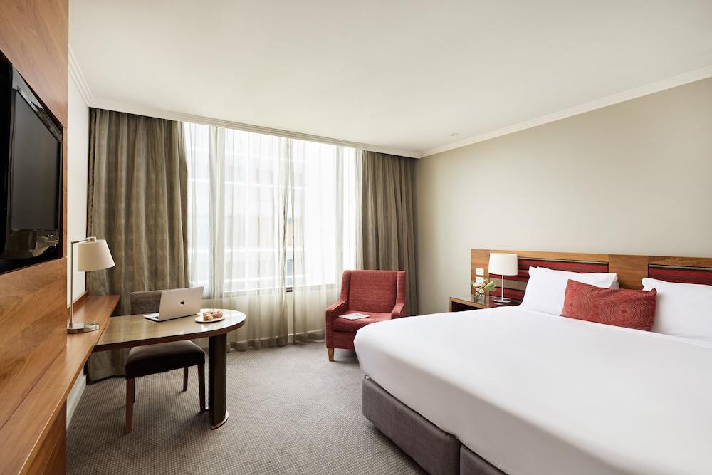 View Melbourne Room Type - Queen Room with Free Wi-Fi