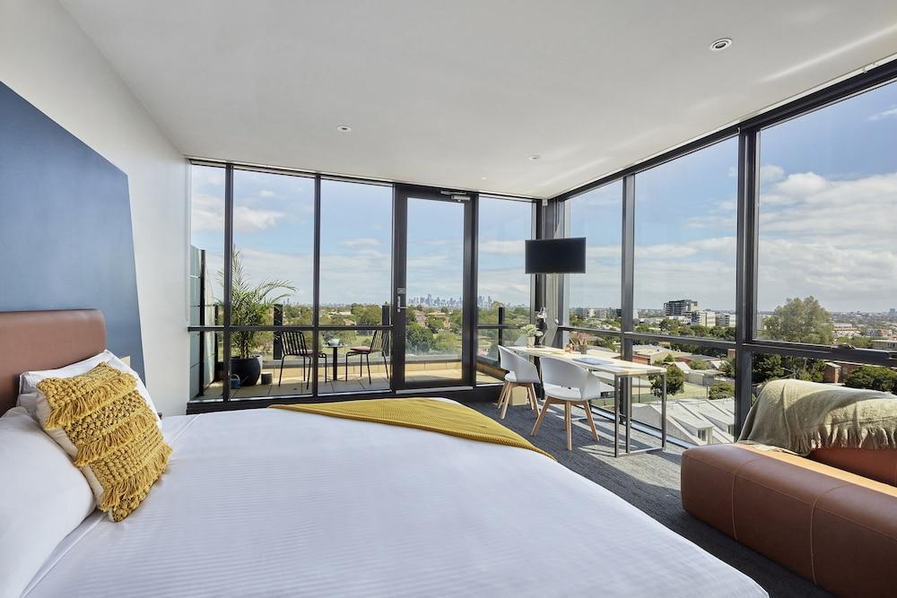 Together Co-Living Room Type - Greatest Room King with Balcony