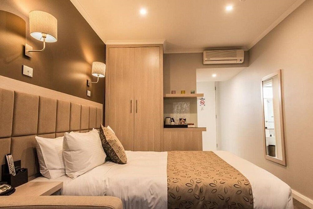 The Waverley International Hotel Room Type - Premium Queen Suite