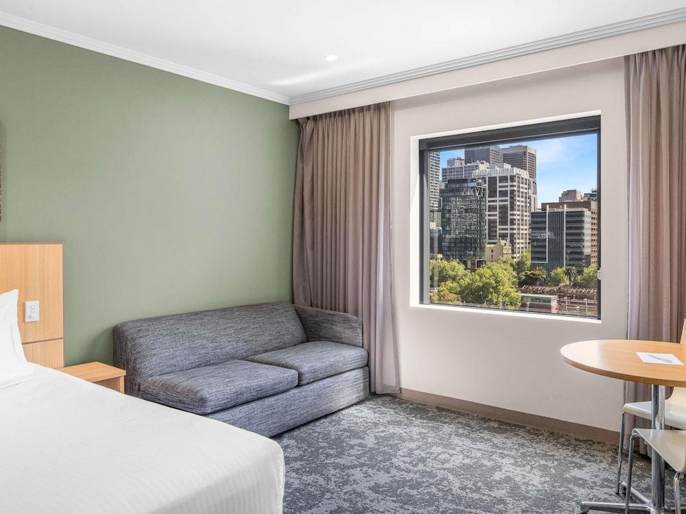 Mercure Melbourne Southbank - Tap to explore photos