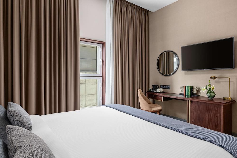 Chekhoff Hotel Moscow Curio Collection by Hilton - Tap to explore photos