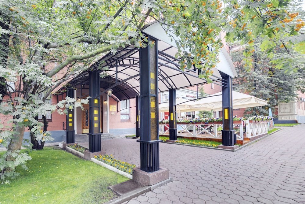 Maxima Zarya Hotel