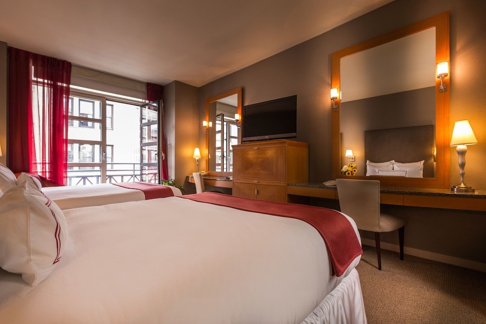 Hotel Giraffe by Library Hotel Collection Room Type - Double Room, 2 Queen Beds, Balcony