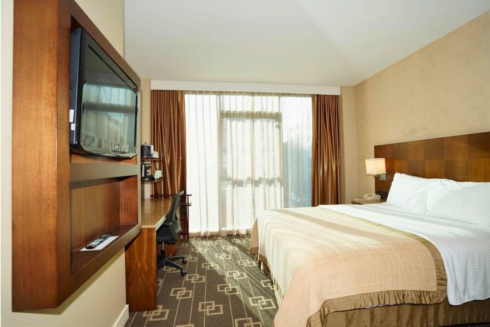 Wyndham Garden Chinatown Room Type - 1 Queen Bed, Superior Non-Smoking