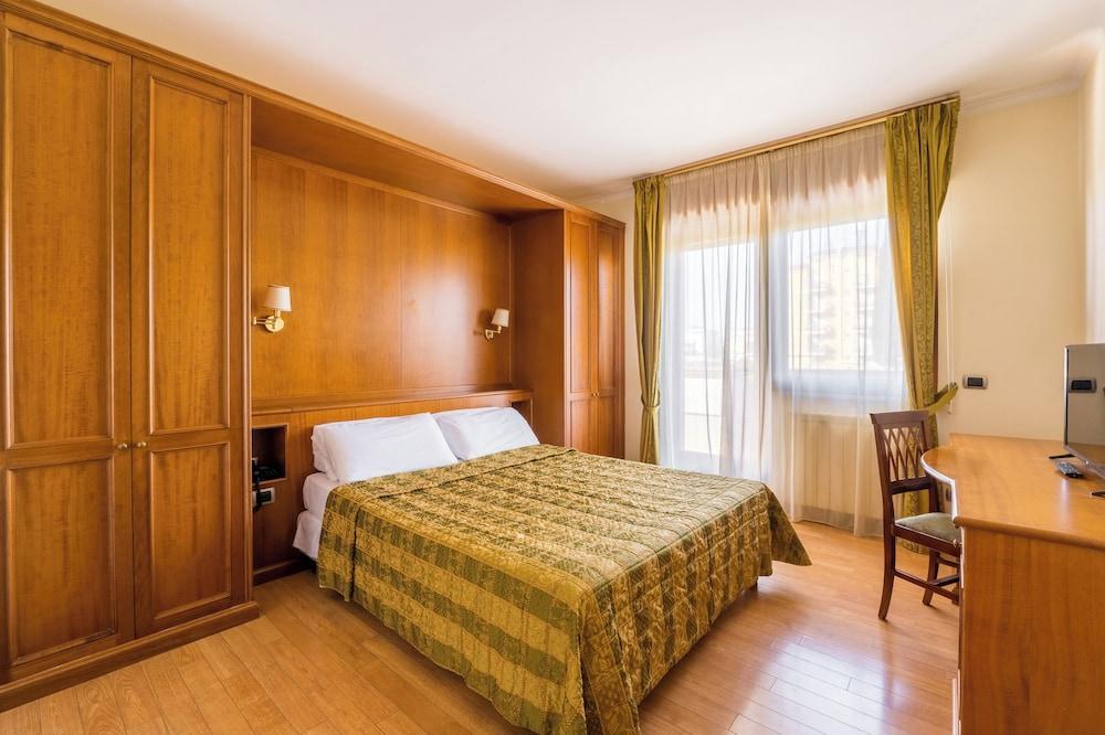 Altea Suites Hotel Residence Room Type - Business Apartment, 1 Double Bed