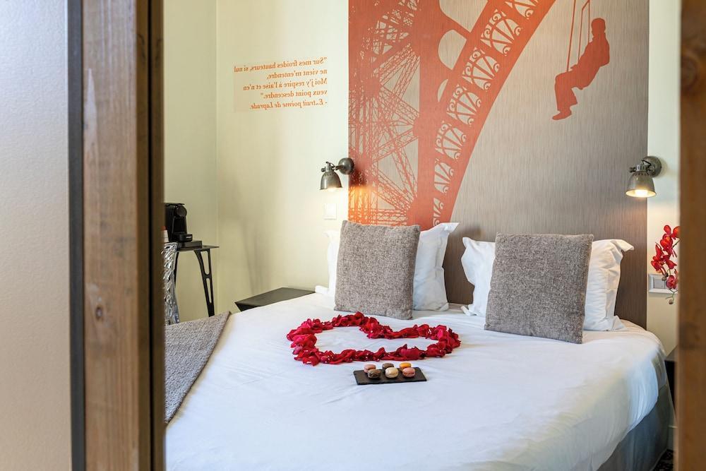Hôtel Alpha Paris Eiffel by Patrick Hayat Room Type - DOUBLE SUPERIOR QUEEN BED