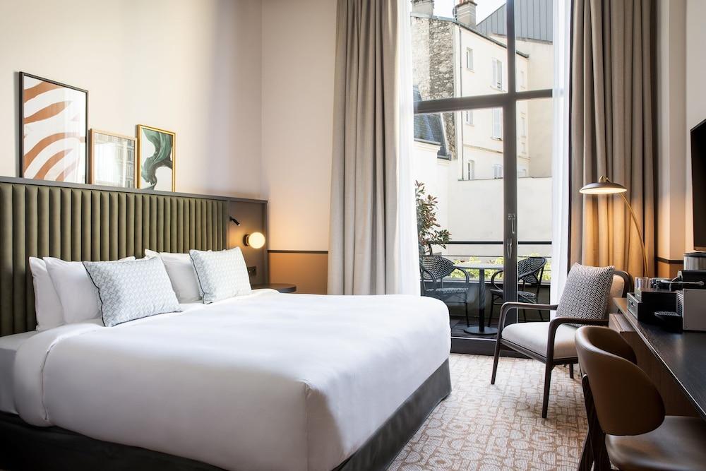 Le Parchamp, Paris Boulogne, a Tribute Portfolio Hotel Room Type - Deluxe Room, 1 King Bed, Balcony