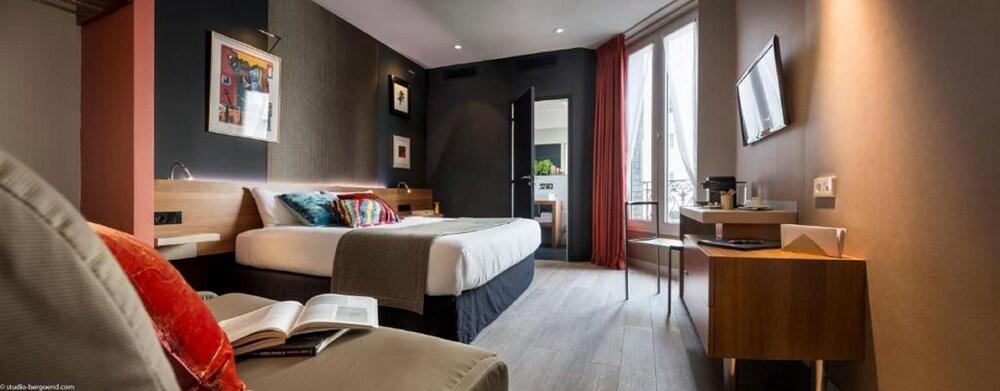 Fred Hotel Room Type - Deluxe Room