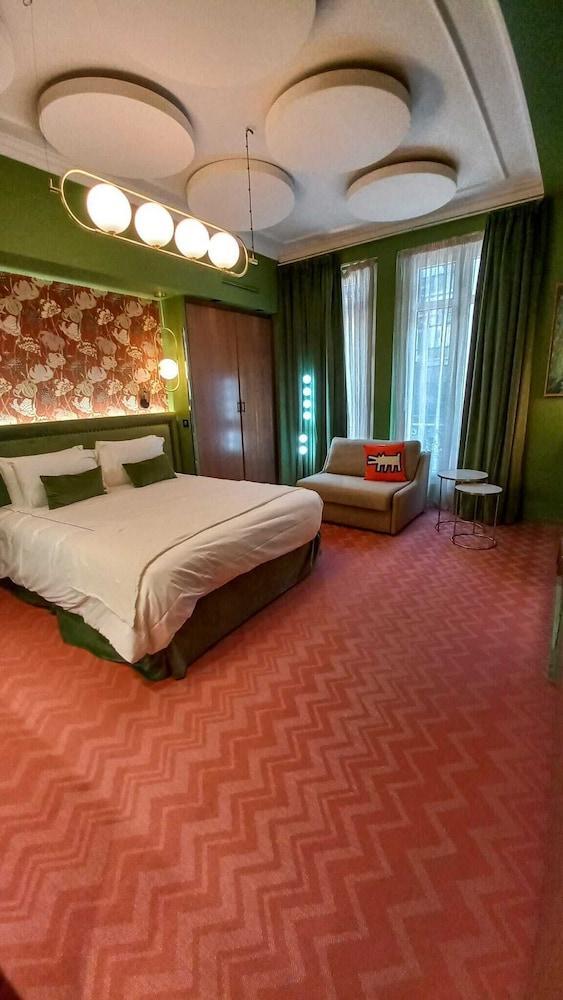 Hôtel 33 Marbeuf Room Type - Junior Suite (Eiffel)