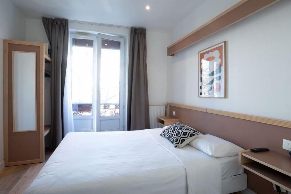 Hotel Edgar Quinet Room Type - Standard Room, Patio
