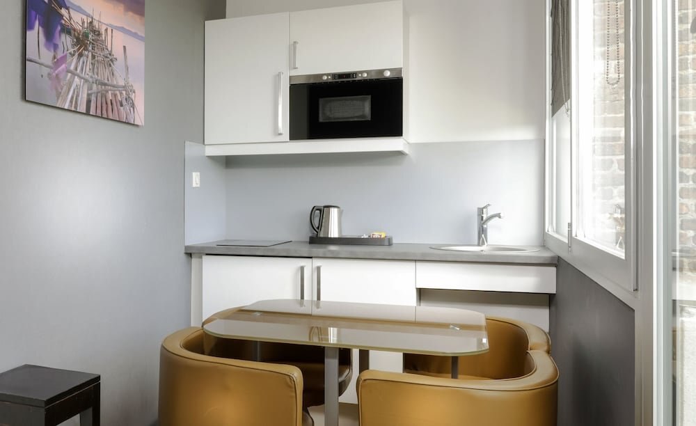 Hotel Ambre Room Type - Triple Room