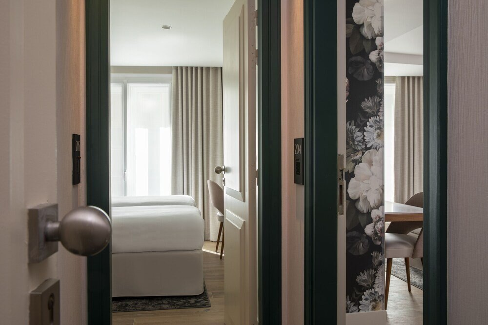 Hotel Des Champs Elysees Room Type - Family Room