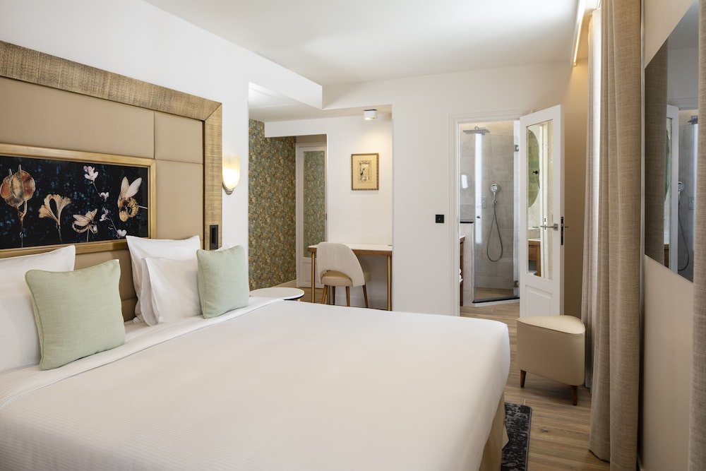 Hotel Des Champs Elysees Room Type - Executive Double Room
