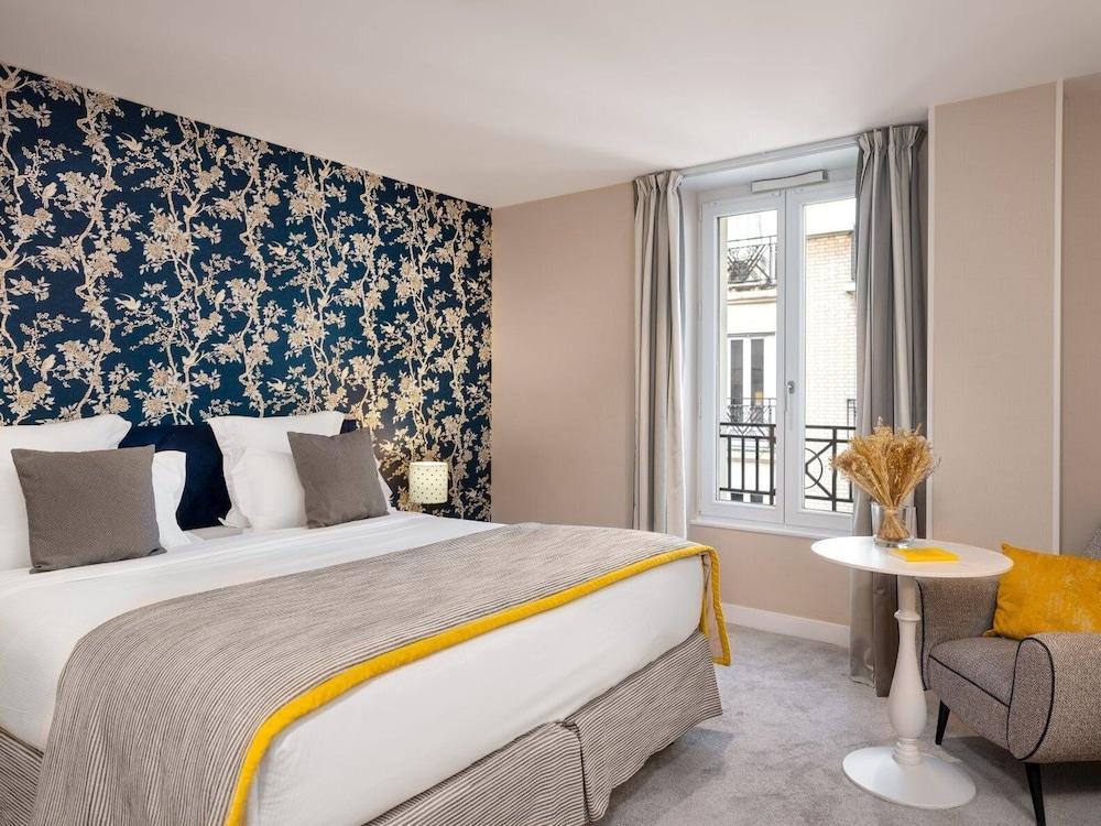 Hotel Le Mareuil Room Type - Deluxe Room