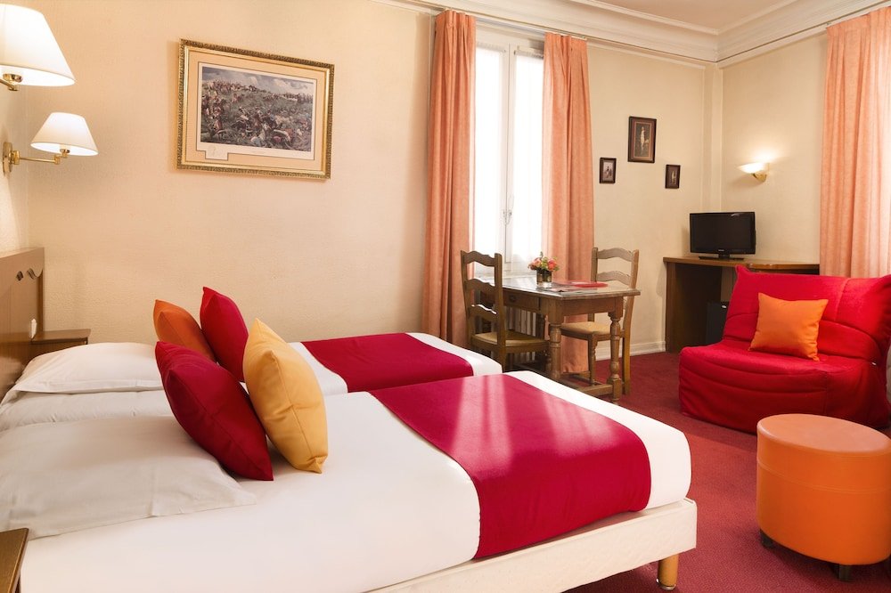 Londres Saint-Honoré Hotel Room Type - Superior Triple Room