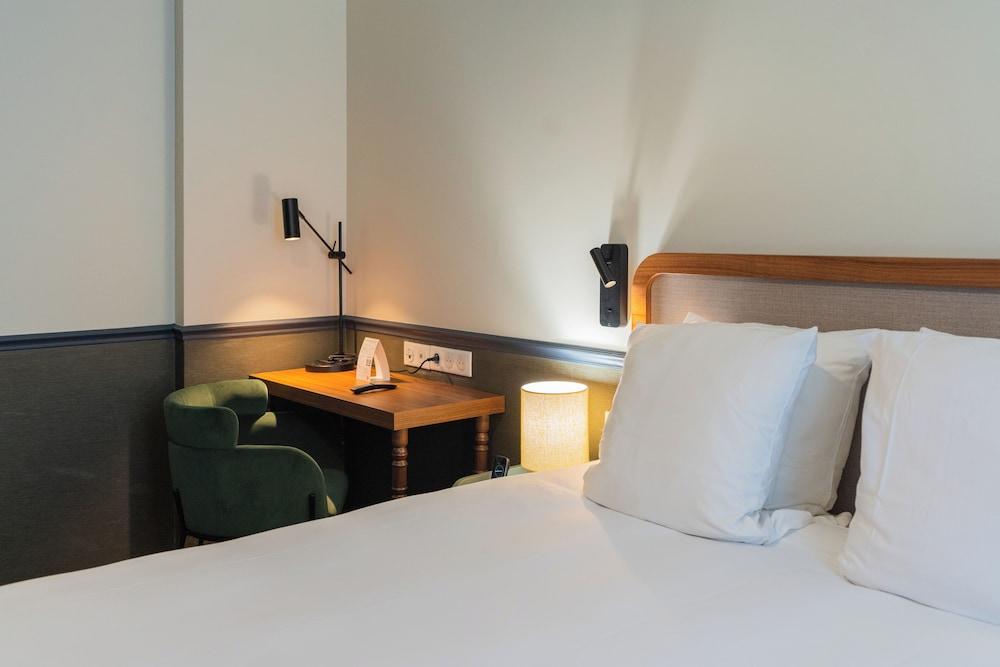 Hôtel Terminus Lyon Room Type - Family Room, Connecting Rooms