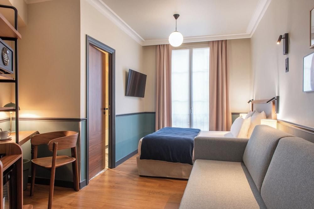 Hôtel Terminus Lyon Room Type - Family Room Hôtel Terminus Lyon Room Type - Family Room