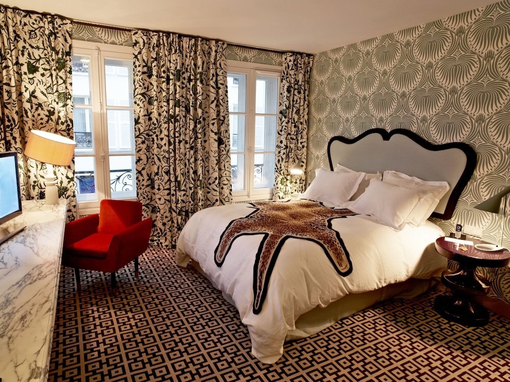 Hotel Thoumieux Room Type - Deluxe Double Room