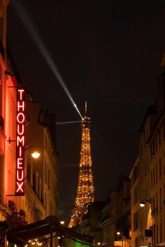 Hotel Thoumieux - Tap to explore photos
