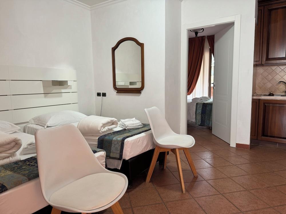Euro House Inn Airport Room Type - Superior Quadruple Room, Air conditioning Euro House Inn Airport Room Type - Superior Quadruple Room, Air conditioning