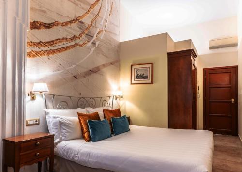 Hotel Le Clarisse al Pantheon - Tap to explore photos