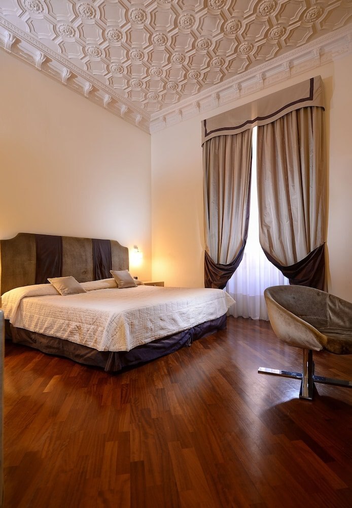 Hotel Golden Room Type - Family Suite, 2 Bedrooms