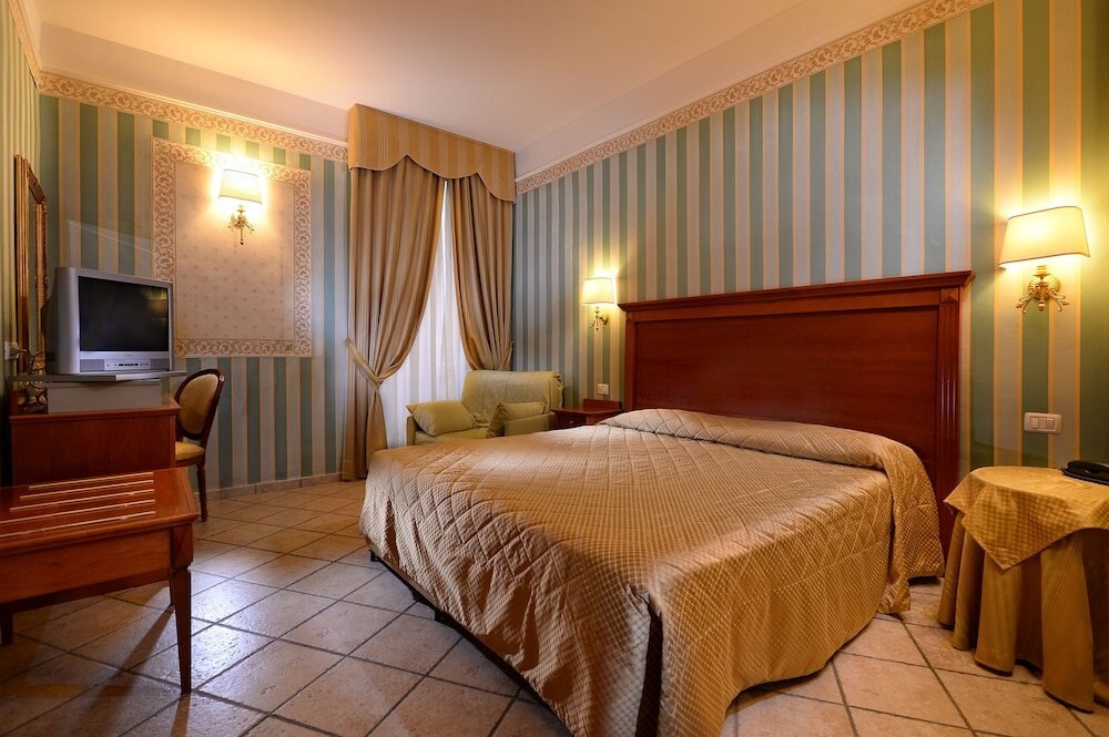 Hotel Golden Room Type - Triple Room