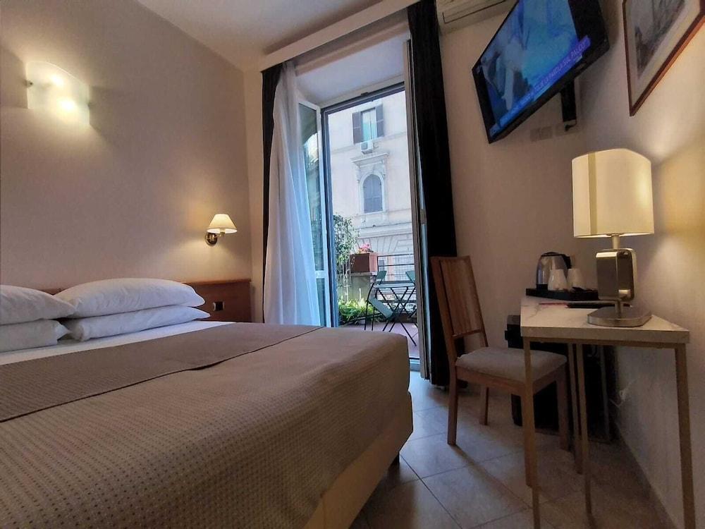 Hotel Principe Eugenio Room Type - Double Room, Balcony