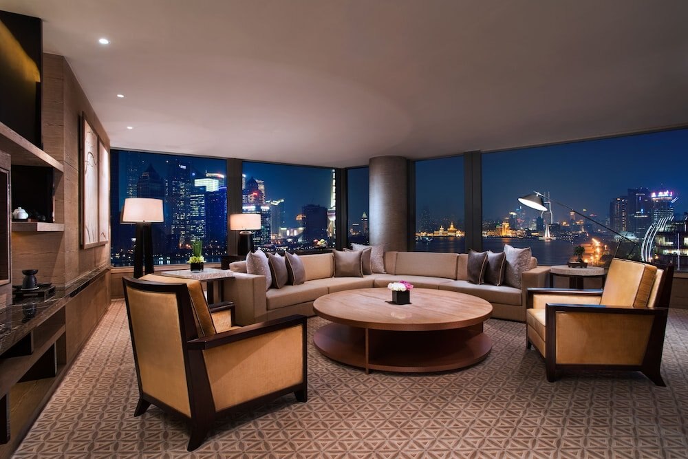 Banyan Tree Shanghai On The Bund Room Type - Grand Bund View Suite - Oriental Pearl Tower View Banyan Tree Shanghai On The Bund Room Type - Grand Bund View Suite - Oriental Pearl Tower View