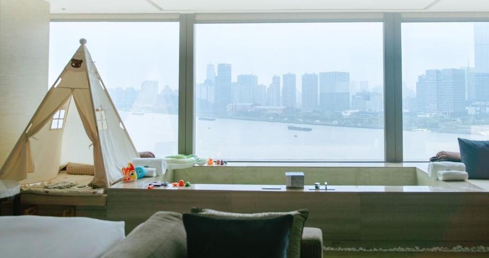Banyan Tree Shanghai On The Bund Room Type - Family oasis with Kids Pool