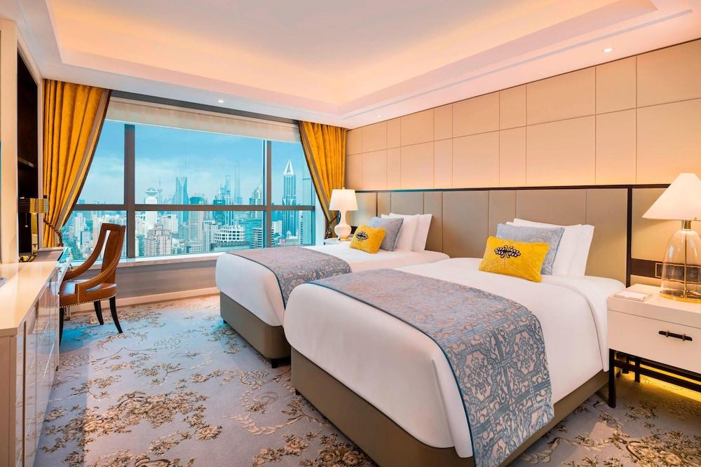 The St. Regis Shanghai Jingan by Marriott Room Type - Deluxe Room, 2 Double Beds, City View