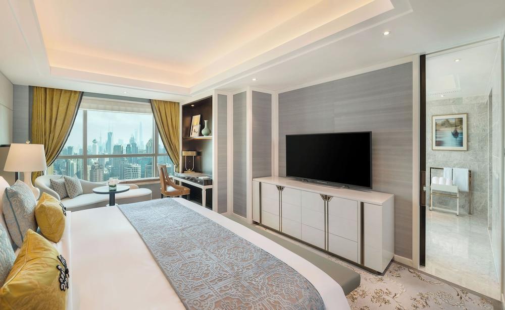 The St. Regis Shanghai Jingan by Marriott Room Type - Superior Room, 1 King Bed, City View
