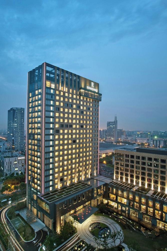 Renaissance Shanghai Caohejing Hotel by Marriott - Tap to explore photos