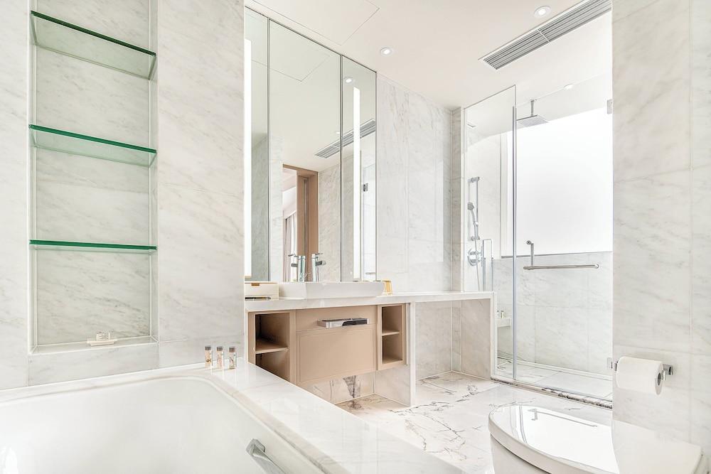 Renaissance Shanghai Caohejing Hotel by Marriott - Tap to explore photos