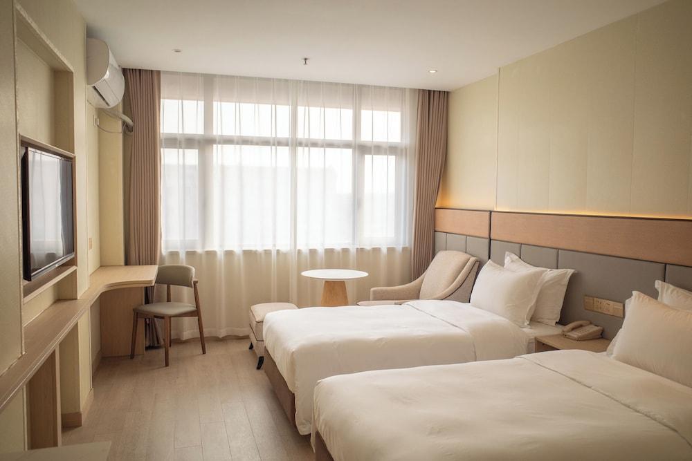 Shanghai Joyful Star Hotel Room Type - Deluxe Twin Room