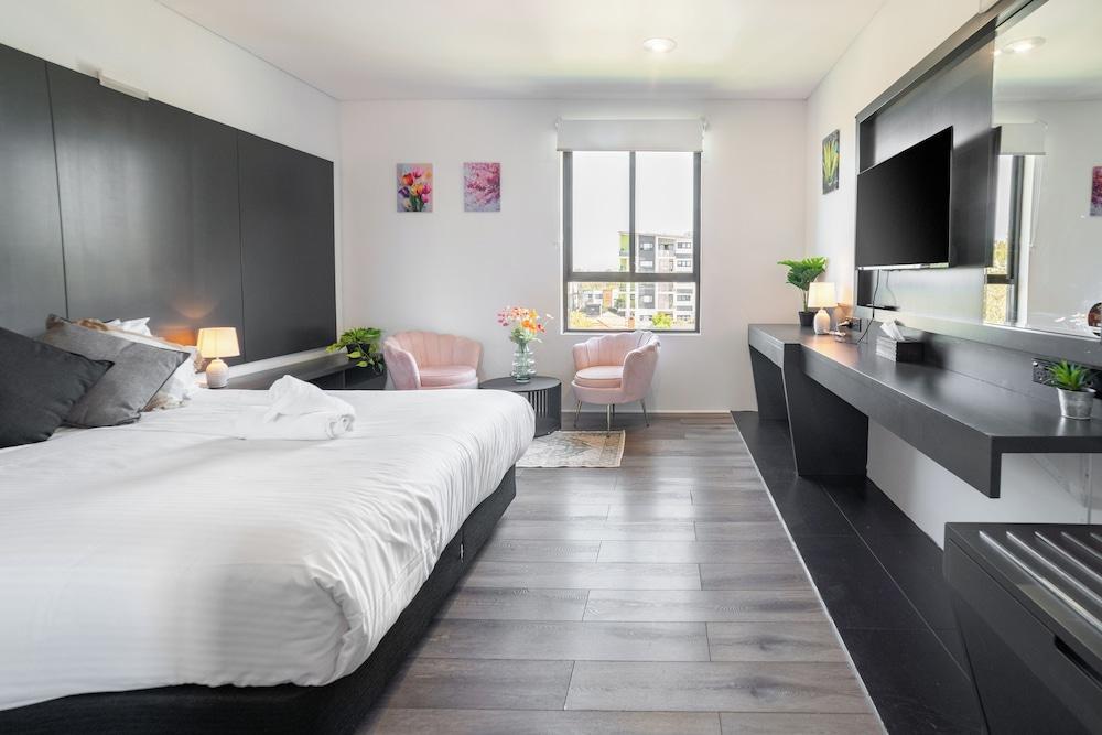 Bankstown Motel 10 Room Type - Deluxe Queen Room
