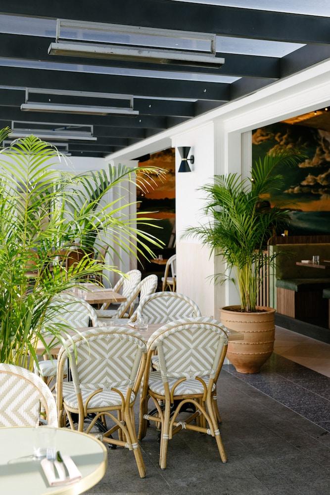 Coogee Bay Boutique Hotel - Tap to explore photos