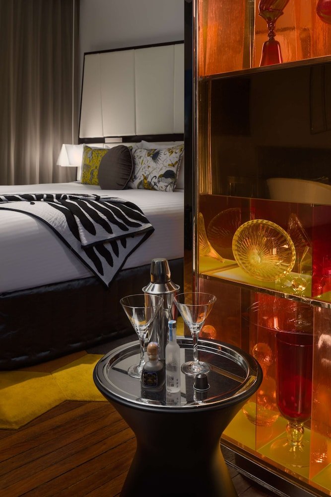 QT Sydney Room Type - QT Deluxe King