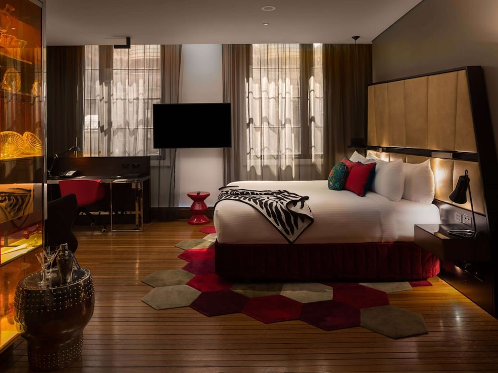 QT Sydney Room Type - QT Junior Suite