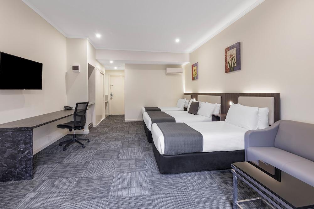 Quality Hotel Melbourne Airport Room Type - Family Room (Located Upstairs Only)