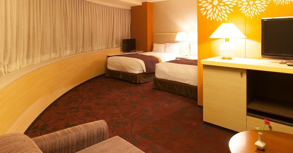 Chofu Creston Hotel Room Type - Deluxe Twin Room, Smoking
