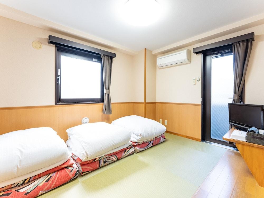 Tabist Changtee Hotel Room Type - Traditional Triple Room, Non Smoking