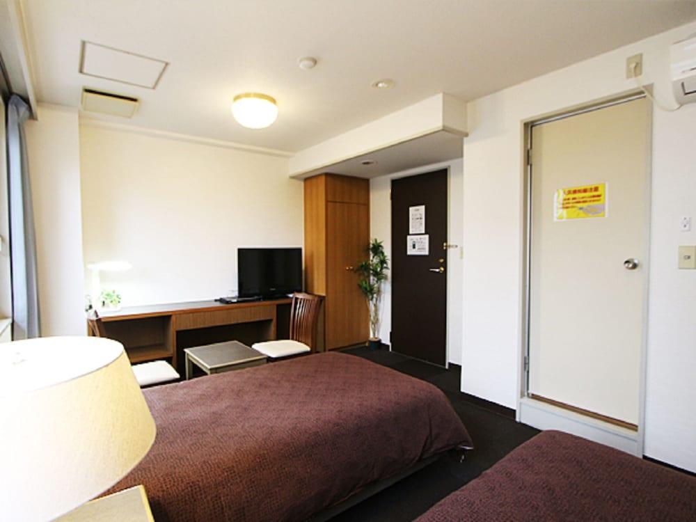HOTEL LiVEMAX Tokyo Kiba - Tap to explore photos