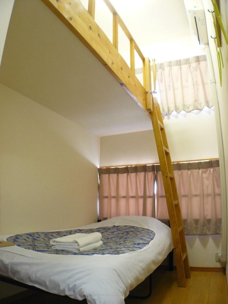 Hotel Meigetsu Room Type - Twin Room, Non Smoking, Shared Bathroom (Bunk bed) Hotel Meigetsu Room Type - Twin Room, Non Smoking, Shared Bathroom (Bunk bed)