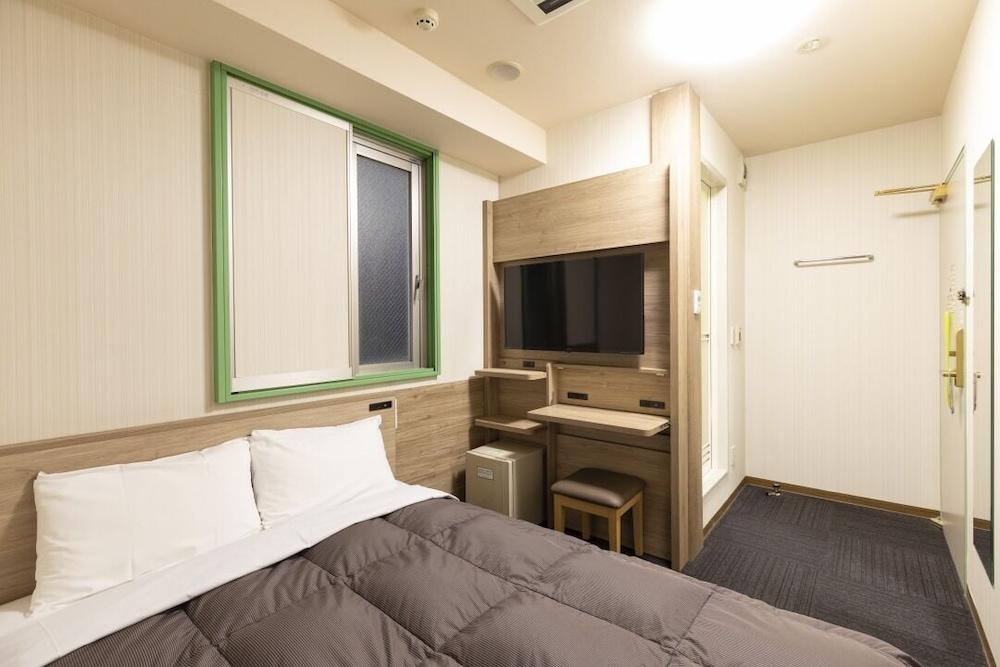 Washington R&B Hotel Higashinihombashi Room Type - Economy Double Room, 1 Large Twin Bed, Non Smoking