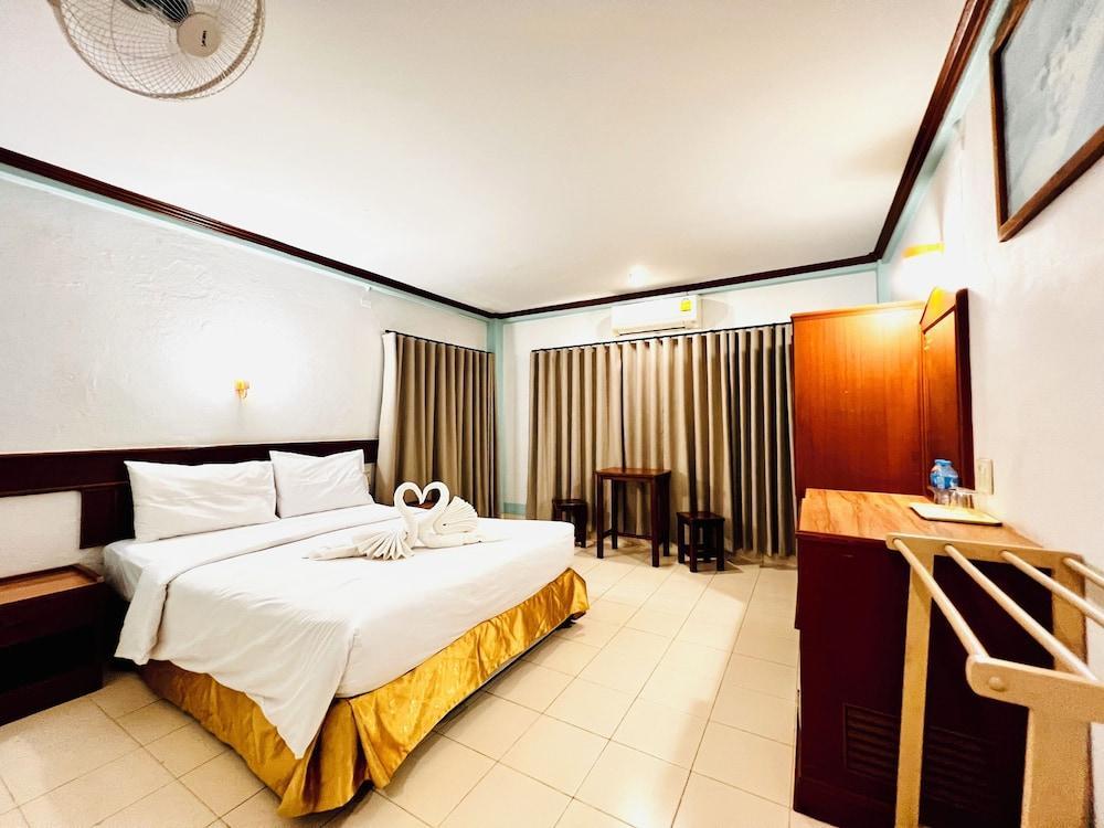 J Mansion Room Type - Standard Double Room with Air Conditioning building A J Mansion Room Type - Standard Double Room with Air Conditioning building A