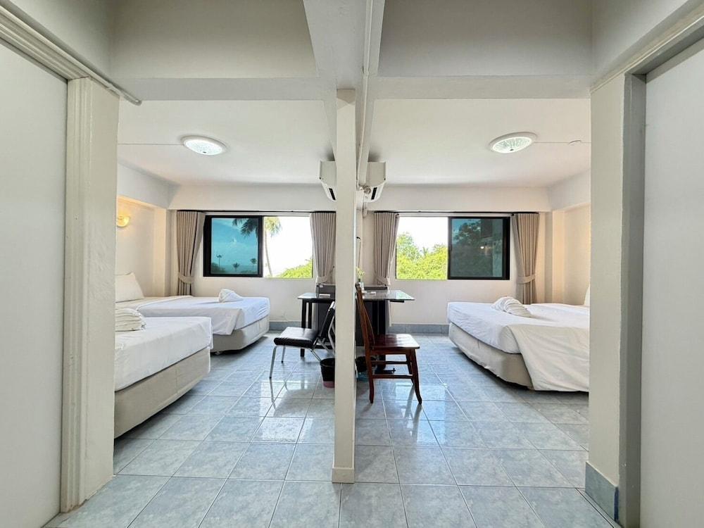 J Mansion Room Type - Family Room with Air Conditioning Building B