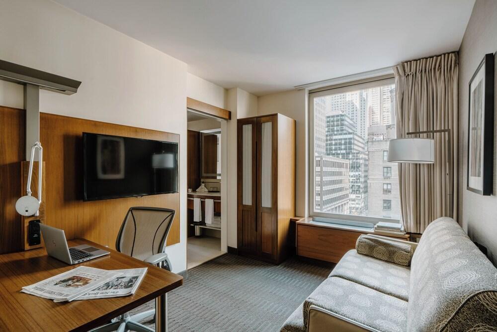 Club Quarters Hotel Grand Central, New York Room Type - Suite, Kitchenette (One Room)