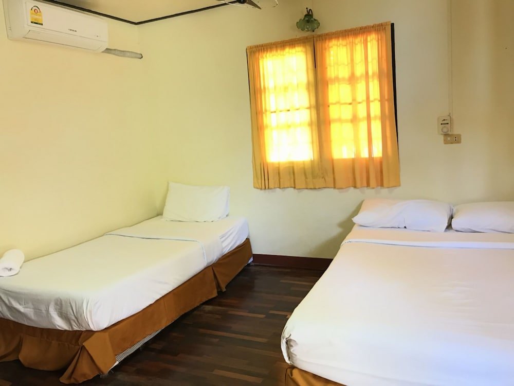 Paradise Lamai Bungalow - Tap to explore photos