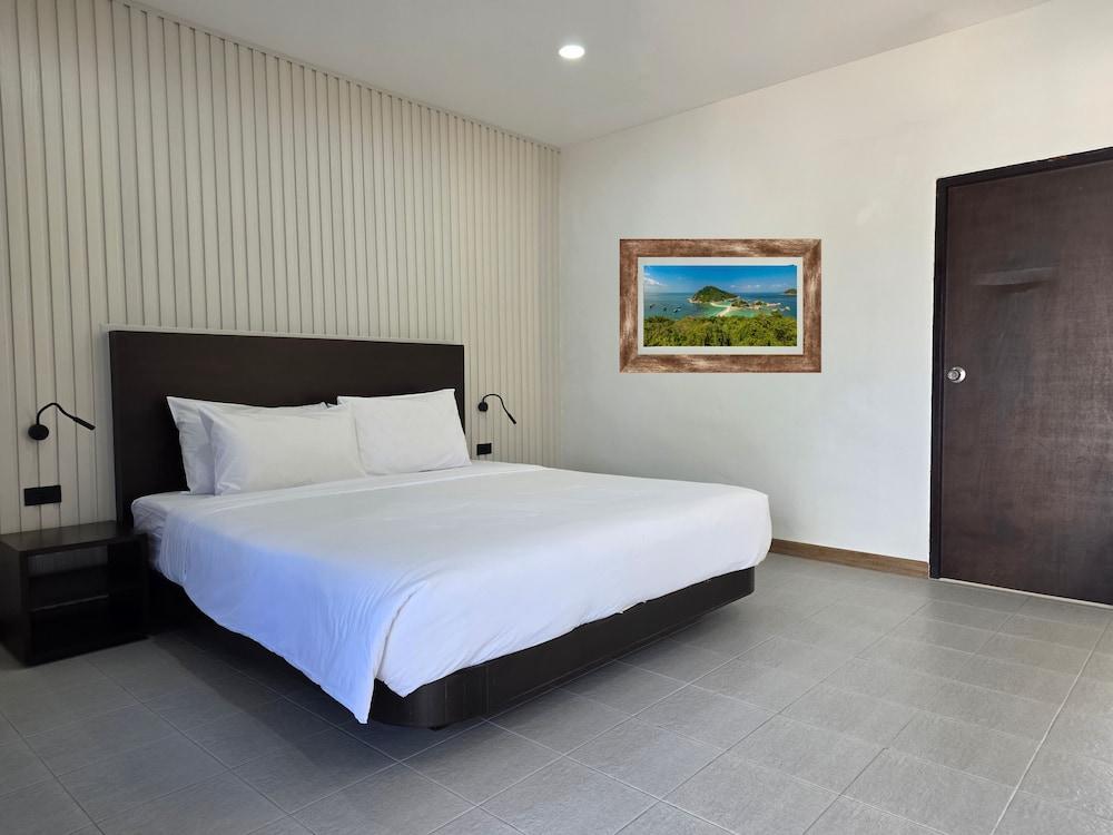 Samui Pier Beach Front Resort Room Type - Deluxe Room, Sea View